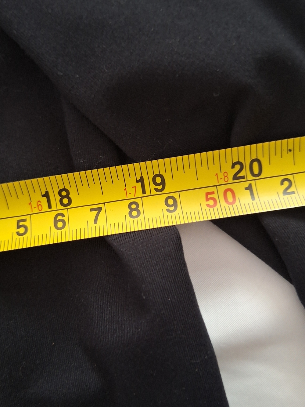 Spanx Black Long Sleeve with Thump Holes Open Back Women's Shirt Large - Picture 5 of 8